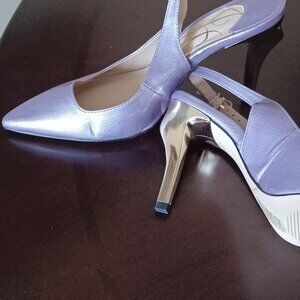 NWOT J Renee lilac slingbacks